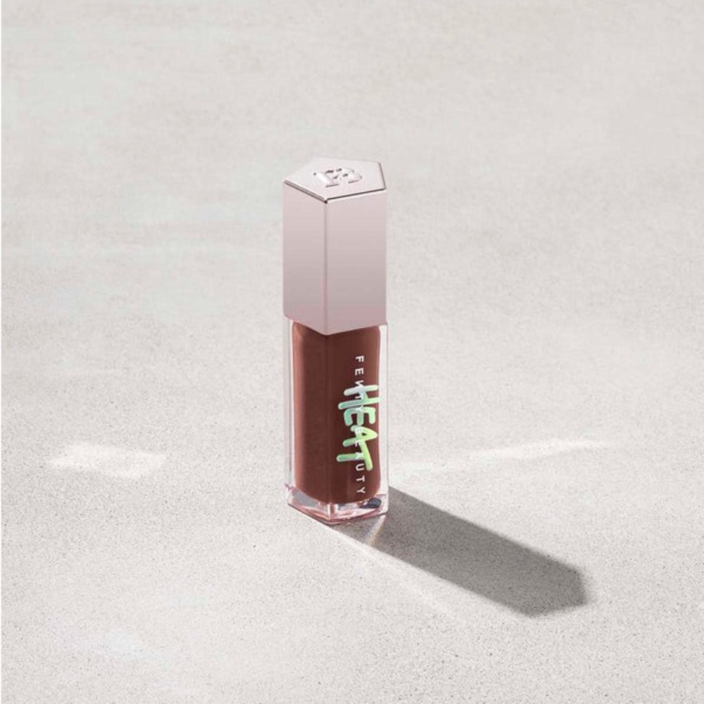 Fenty Beauty Gloss Bomb Universal Lip Luminizer - 04 Hot Chocolit Heat - Picture 2 of 3